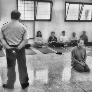 INNOCENTI EVASIONI - Meditare in carcere